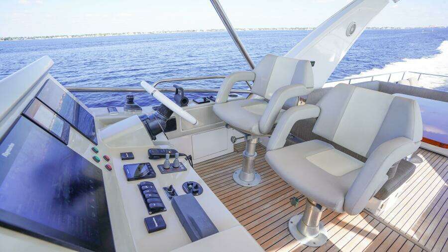 2017 Azimut 66 Flybridge