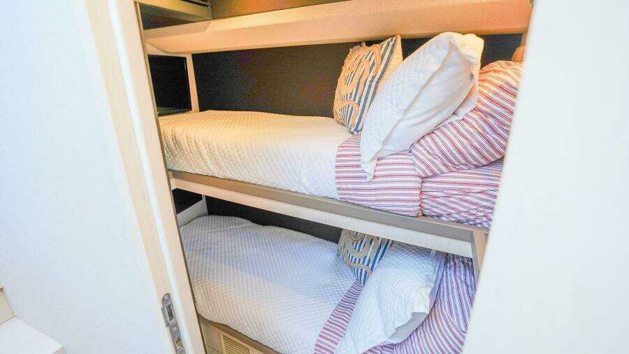 2017 Azimut 66 Flybridge