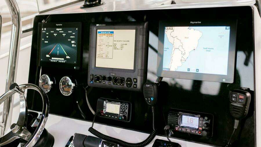 2025 Garnet Offshore 300 HT