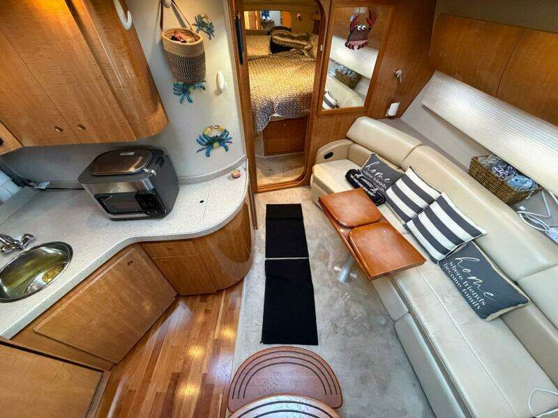 2002 Regal Commodore 3860