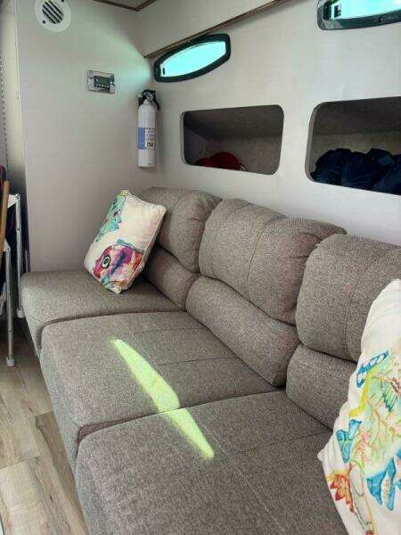 1987 Chris-Craft 284