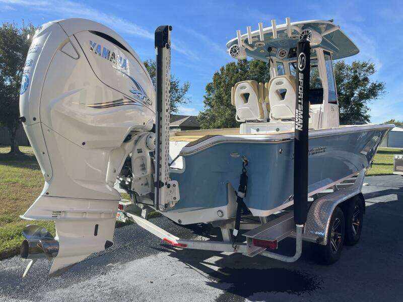 2023 Sportsman Masters 267 Bay Boat