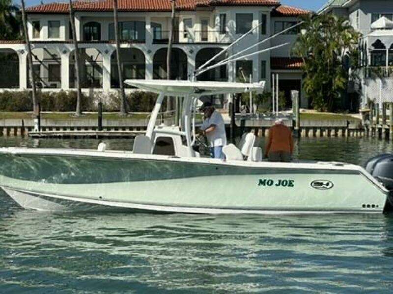 2014 Sea Hunt 27 Gamefish Forward Seating