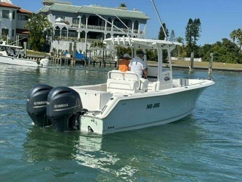 2014 Sea Hunt 27 Gamefish Forward Seating