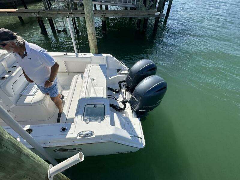 2014 Sea Hunt 27 Gamefish Forward Seating
