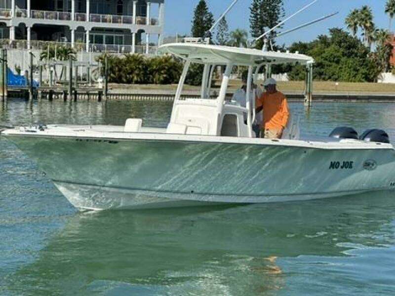 2014 Sea Hunt 27 Gamefish Forward Seating