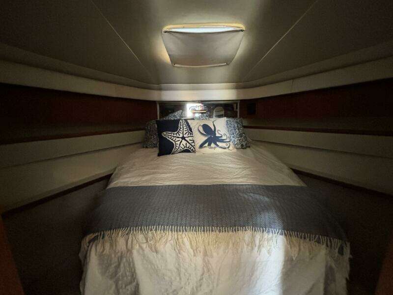 1993 Tiara Yachts 4300 Convertible