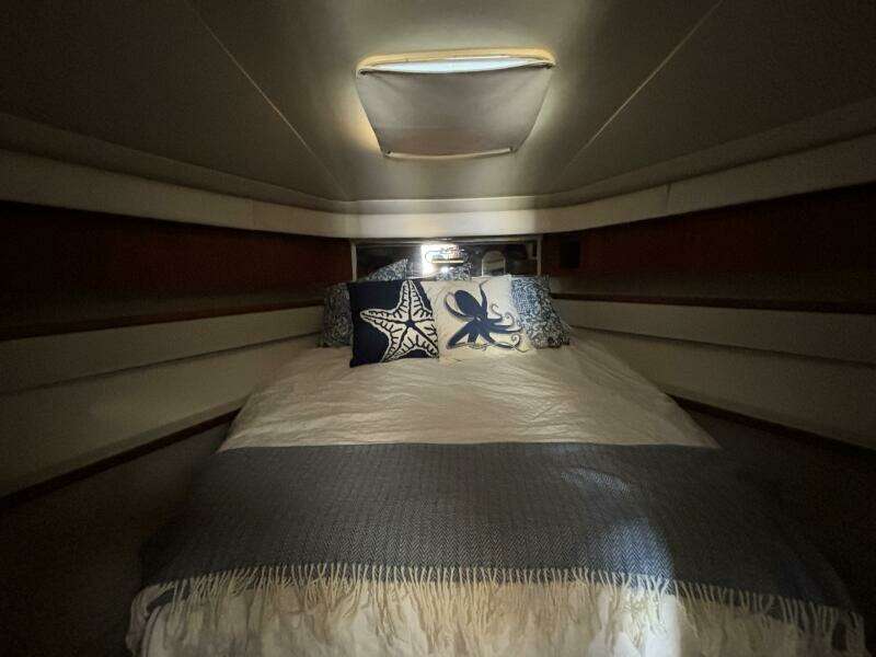 1993 Tiara Yachts 4300 Convertible