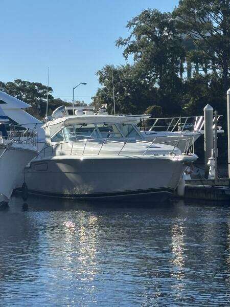 1993 Tiara Yachts 4300 Convertible