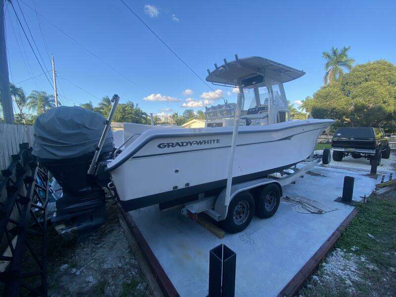 2007 Grady-White Chase 273