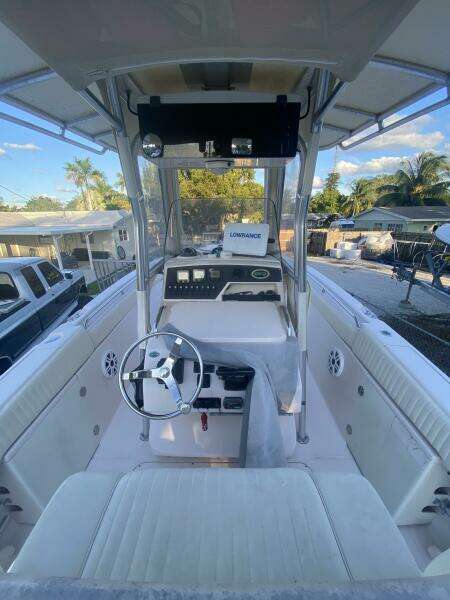 2007 Grady-White Chase 273