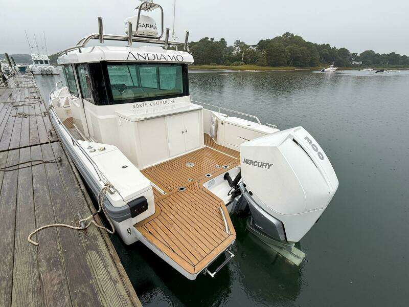 2020 Axopar 28 Cabin w/Wet Bar