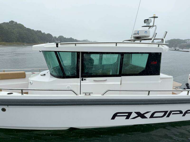 2020 Axopar 28 Cabin w/Wet Bar