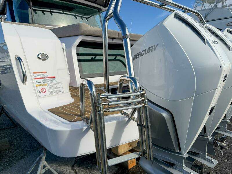 2024 Axopar 45 XC Cross Cabin