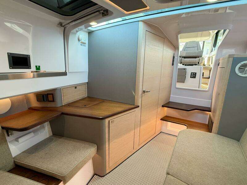 2024 Axopar 45 XC Cross Cabin