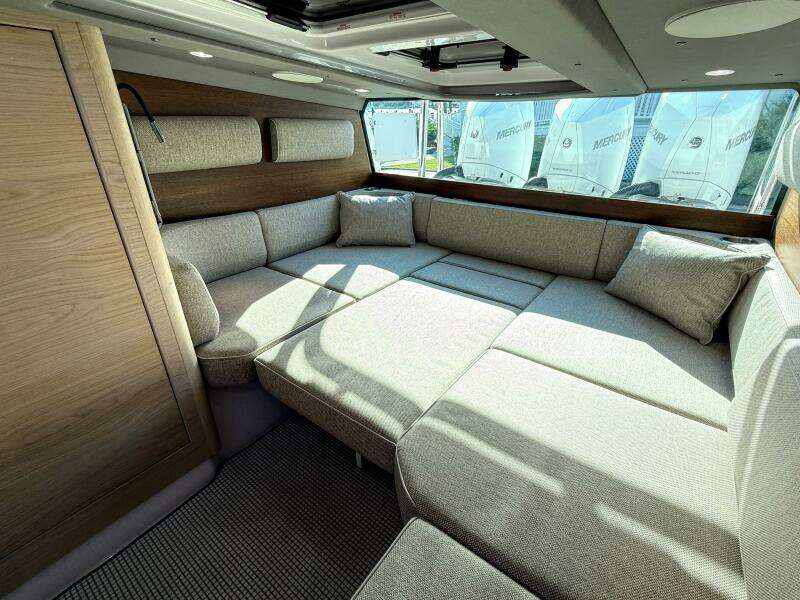 2024 Axopar 45 XC Cross Cabin