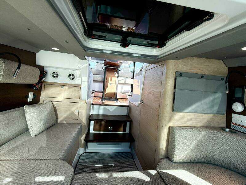 2024 Axopar 45 XC Cross Cabin
