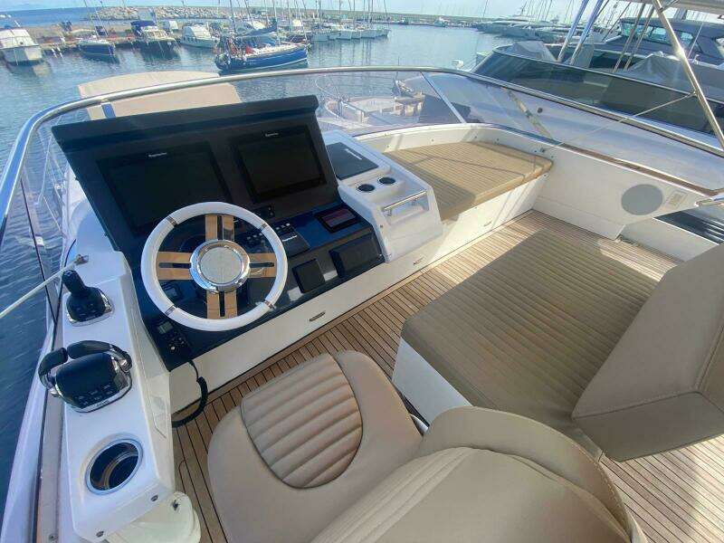 2016 Azimut 77S