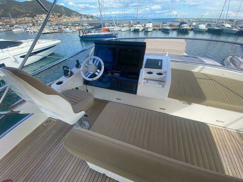 2016 Azimut 77S