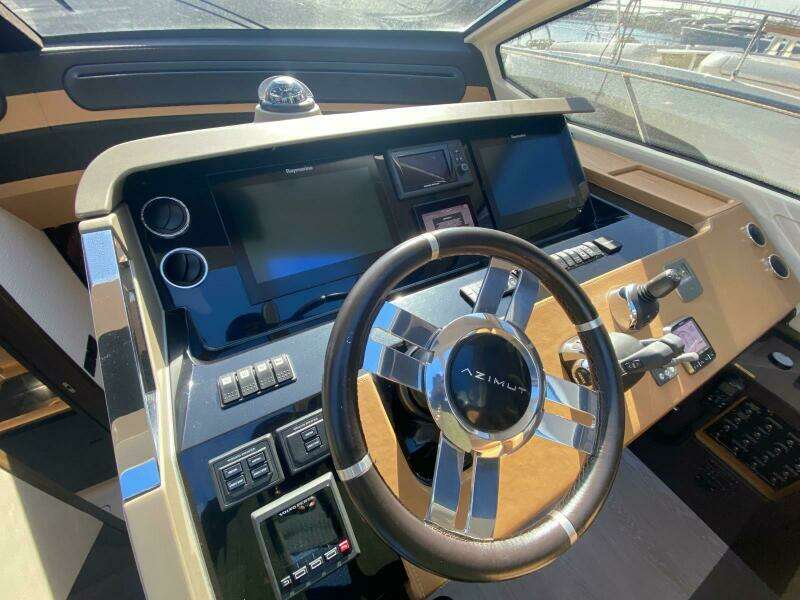 2016 Azimut 77S