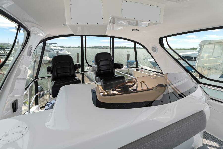 2003 Sea Ray 480 Sedan Bridge