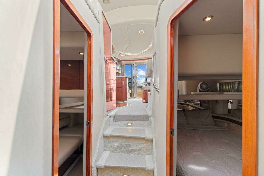 2003 Sea Ray 480 Sedan Bridge