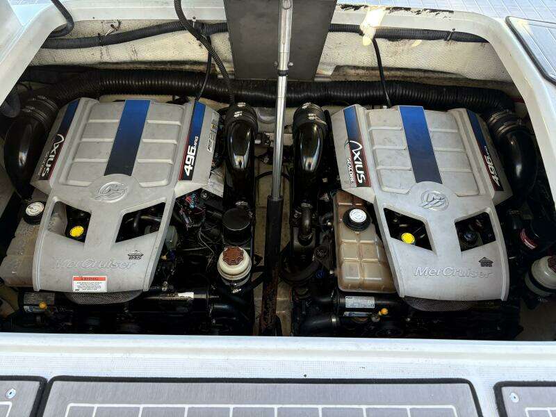 2011 Formula 34PC twin engines