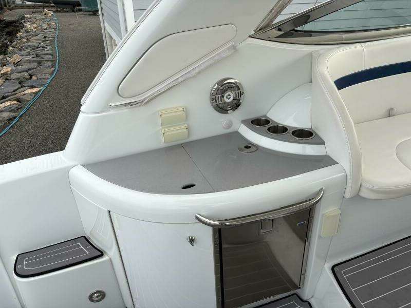 2011 Formula 34PC cockpit galley