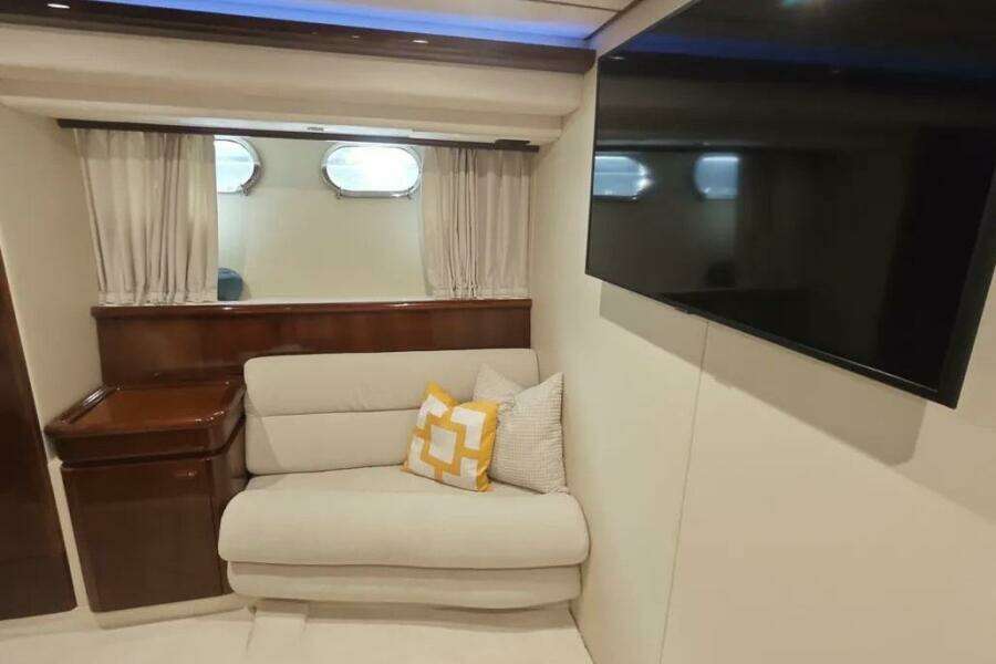 2002 Ferretti Yachts 720