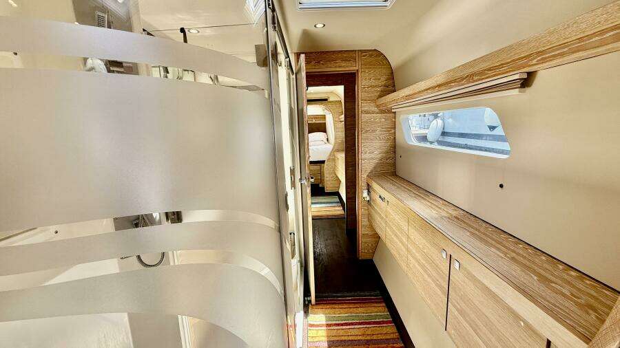 2017 Xquisite Yachts X5