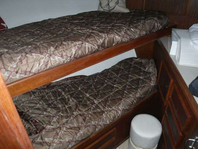 1979 Hatteras 46 Convertible