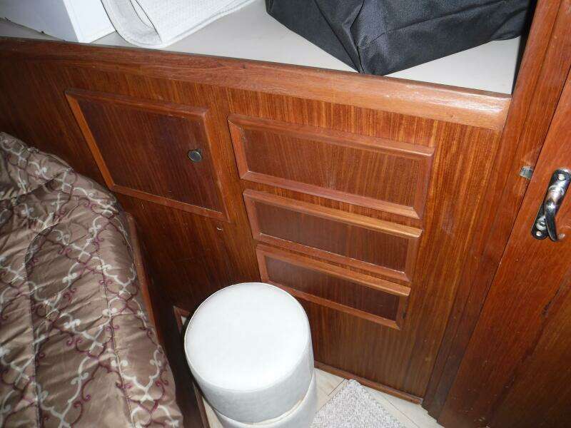 1979 Hatteras 46 Convertible