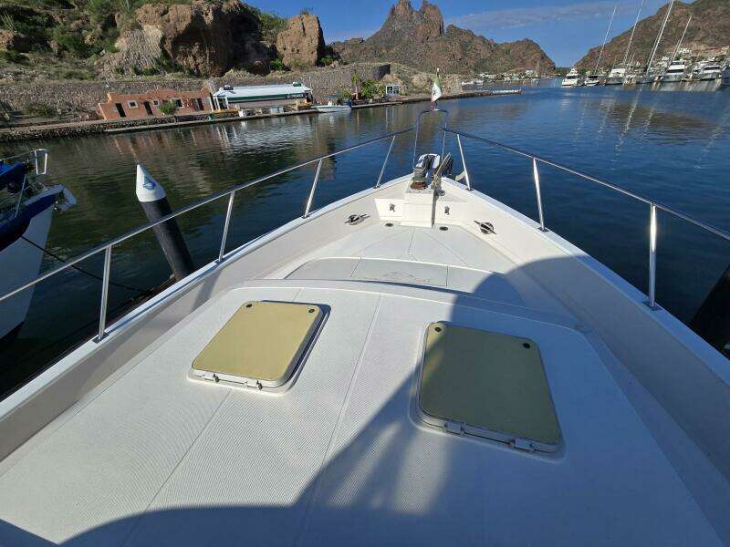 1989 Offshore Yachts 48 Sedan