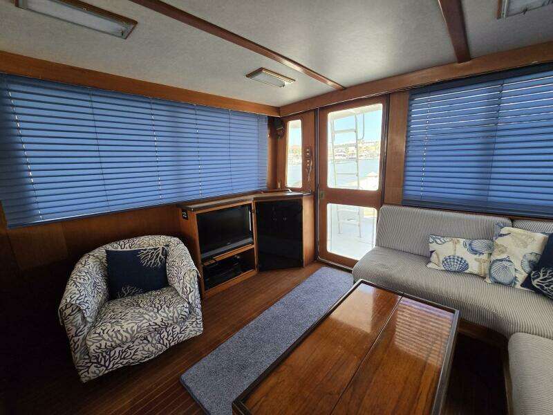 1989 Offshore Yachts 48 Sedan