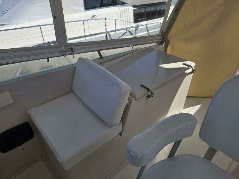 1989 Offshore Yachts 48 Sedan