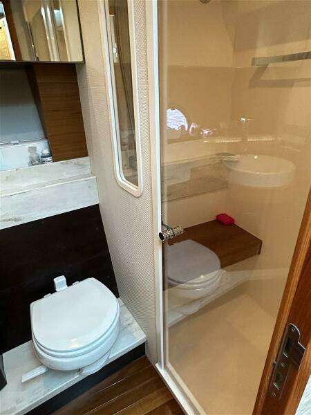 2017 Tiara Yachts C39 Coupe