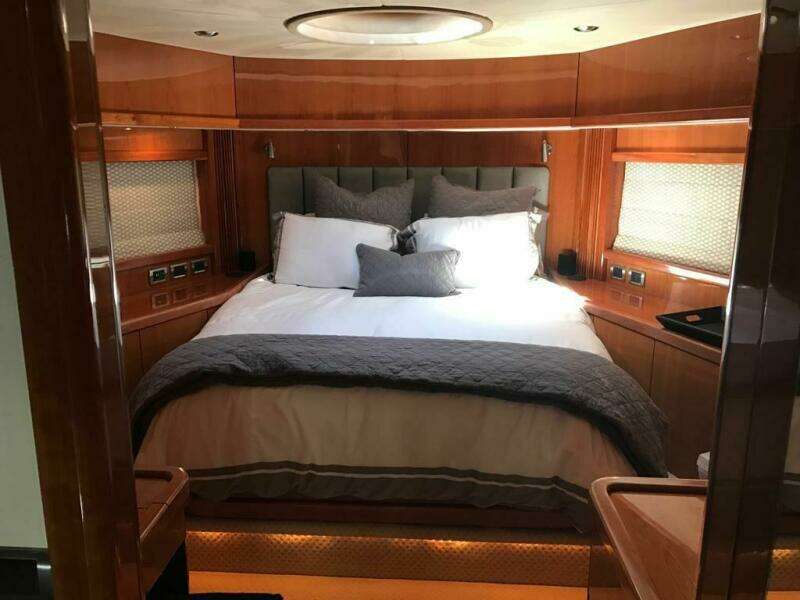 2006 Sunseeker Predator 82