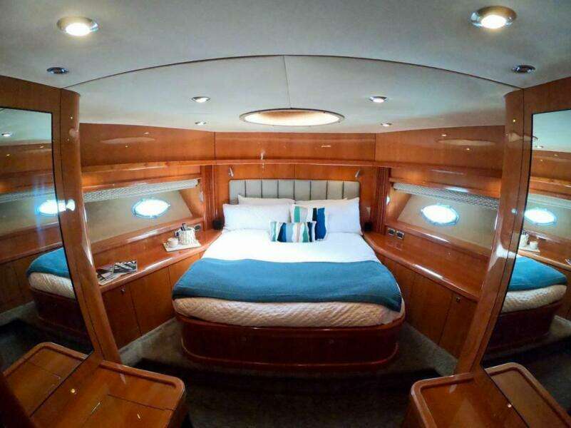 2006 Sunseeker Predator 82