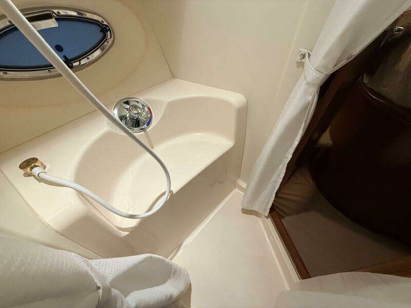 2006 Silverton 38 Sport Bridge