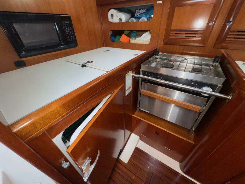 2002 Beneteau 361