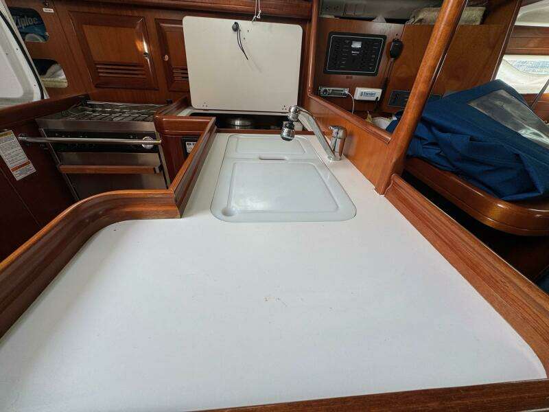 2002 Beneteau 361