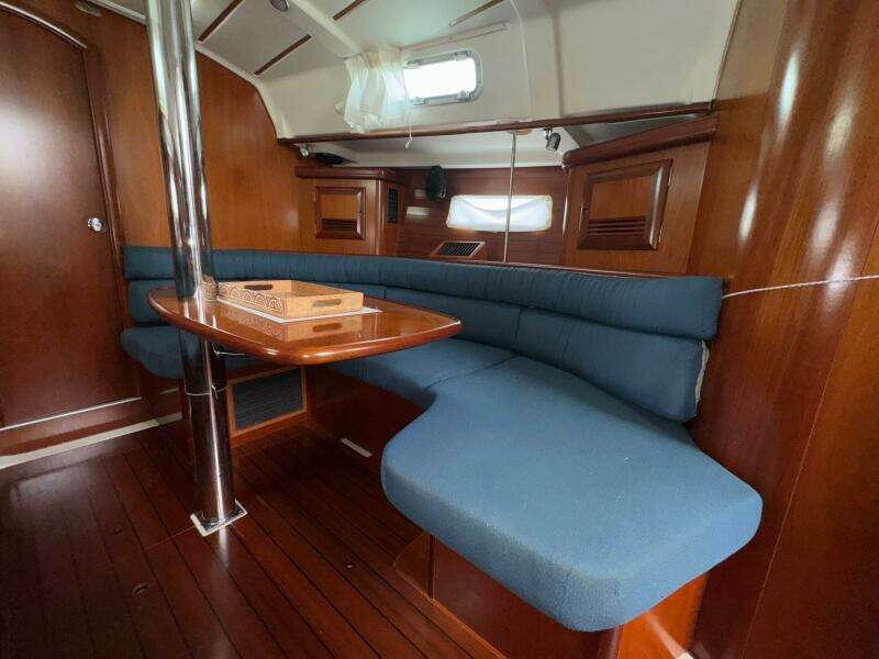 2002 Beneteau 361