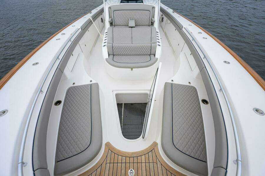 Bow and Forward Seating