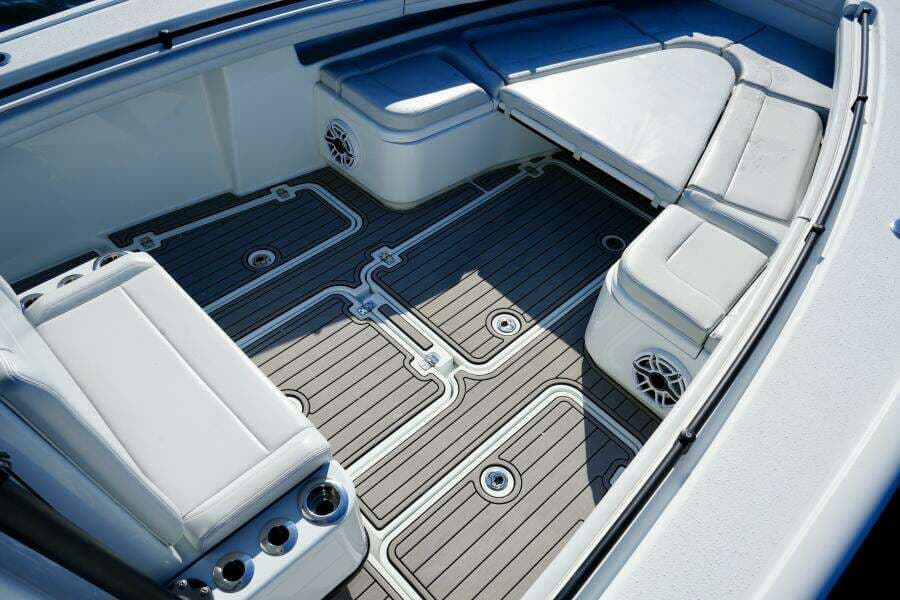 2023 Yellowfin 32 Offshore