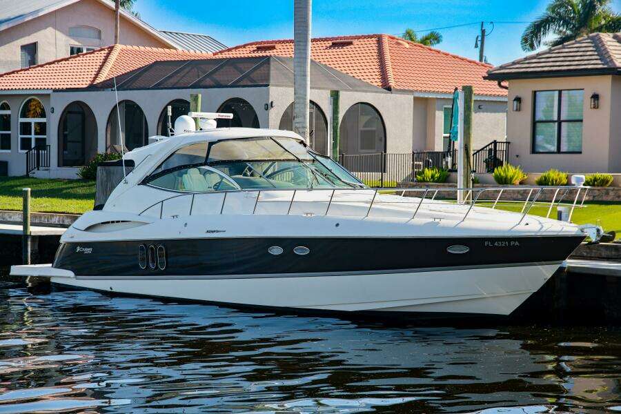 2007 Cruisers 520 Express