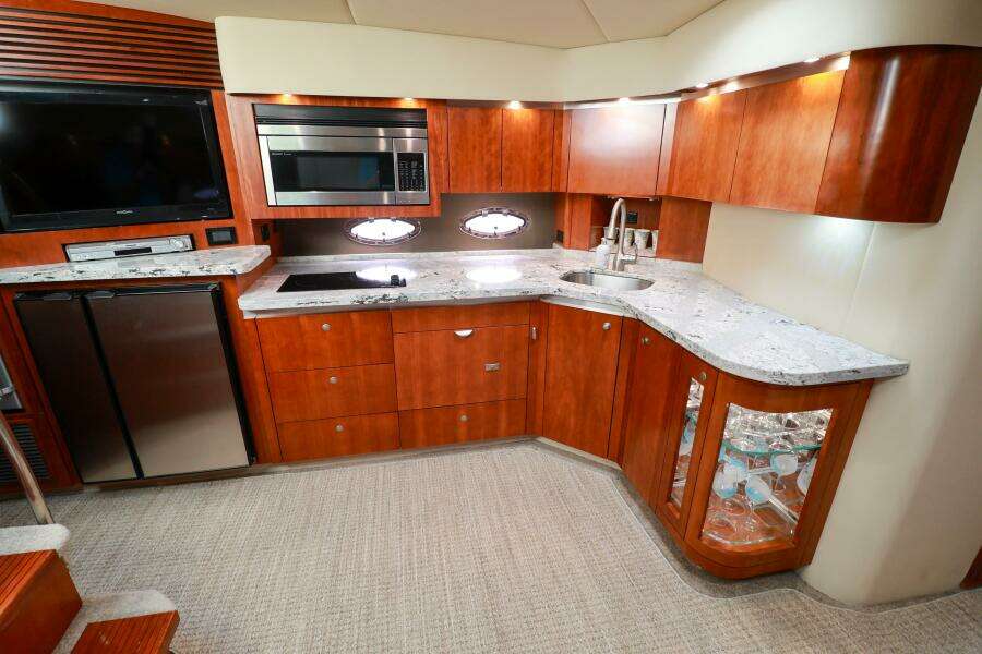 2007 Cruisers 520 Express