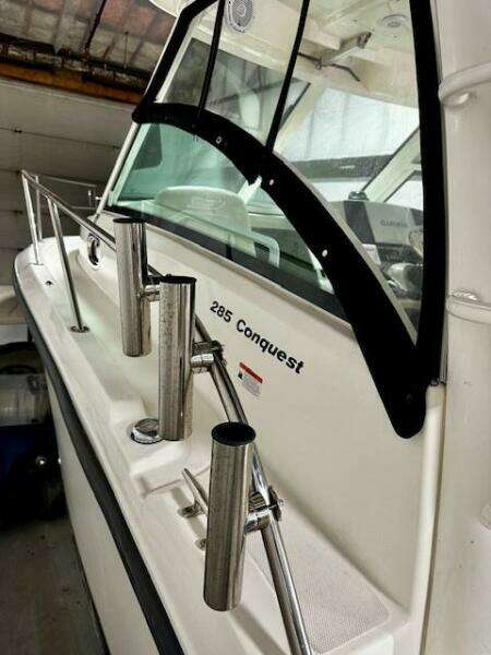 2016 Boston Whaler 285 Conquest