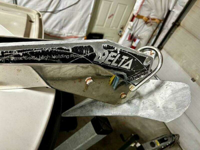 2016 Boston Whaler 285 Conquest