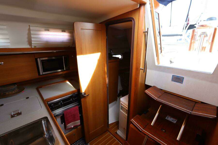 2011 Catalina 355