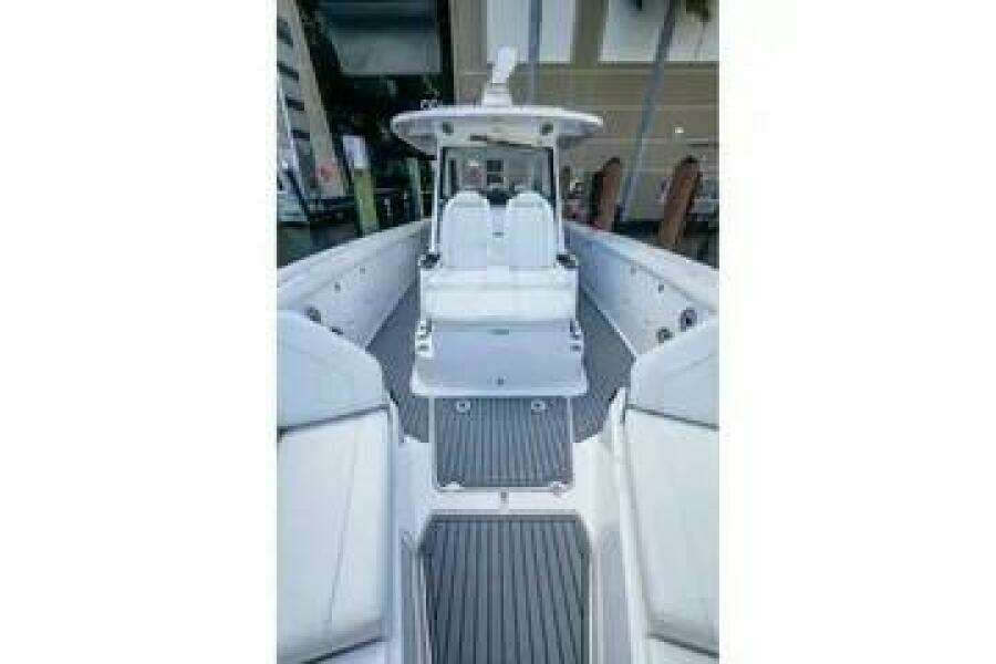 2020 Everglades 395 Center Console